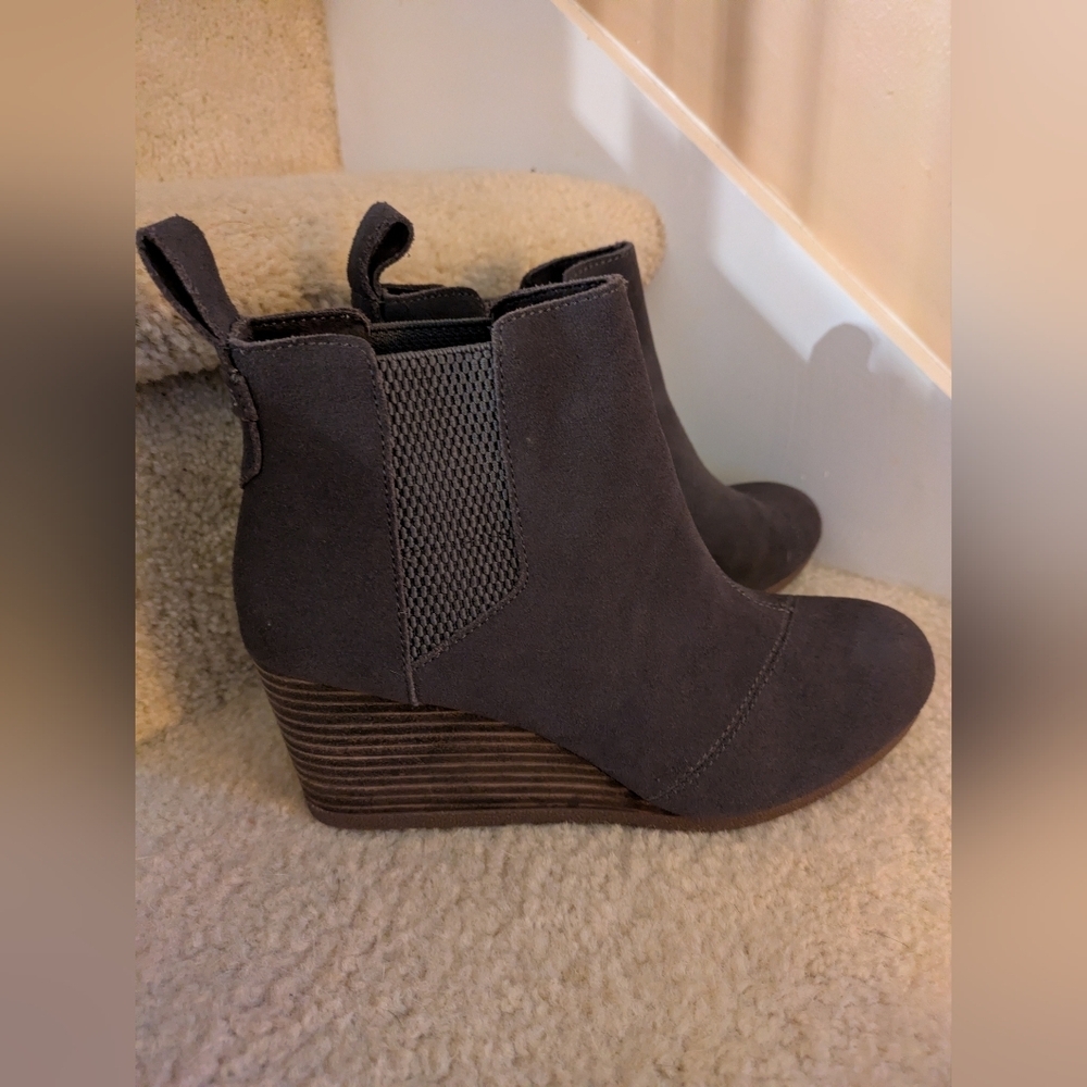 Tom's Kayley Boots Dark Gray 8 NWOB
